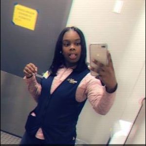 Meet your Posher, Christiana